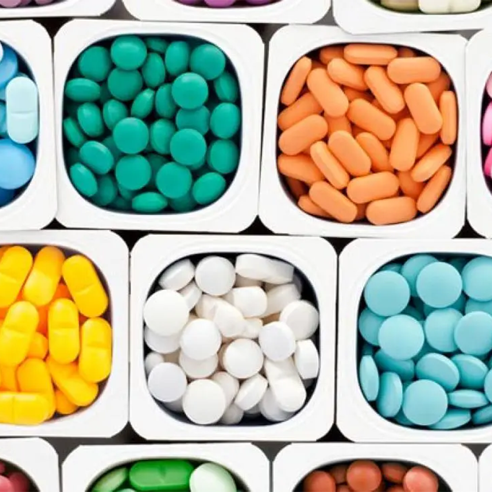 تصویر اصلی مقاله ی " تاثیر دارودرمانی بر بیماری های روان "