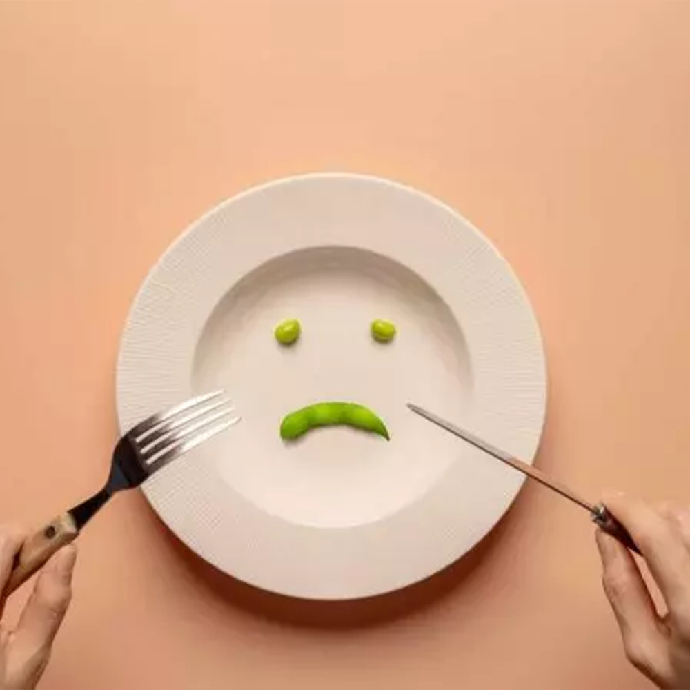 تصویر اصلی مقاله ی " اختلالات خوردن و معرفی 4 نوع رایج آن "