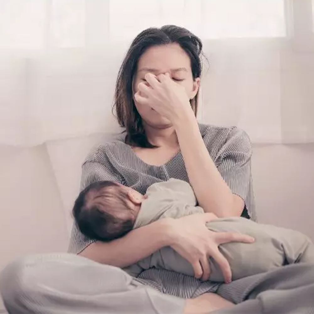 تصویر اصلی مقاله ی " افسردگی بعد از زایمان چیست؟ "