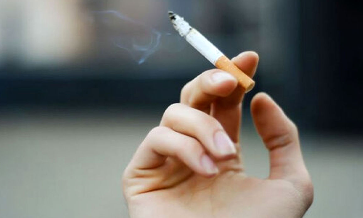 تصویر اصلی مقاله ی " کتاب ترک سیگار آسان آلن کار: راهنمای عملی برای رهایی از سیگار "